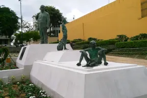 Monumentos y placas