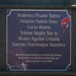 Mausoleo dedicado a la memoria de los mártires asesinados en Codo del Diablo en el cementerio de obreros.