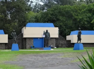 Monumento Otilio Ulalte Blanco