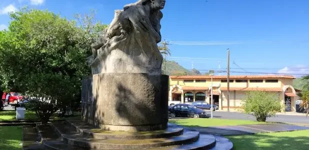 El Monumento a los Caídos del 48